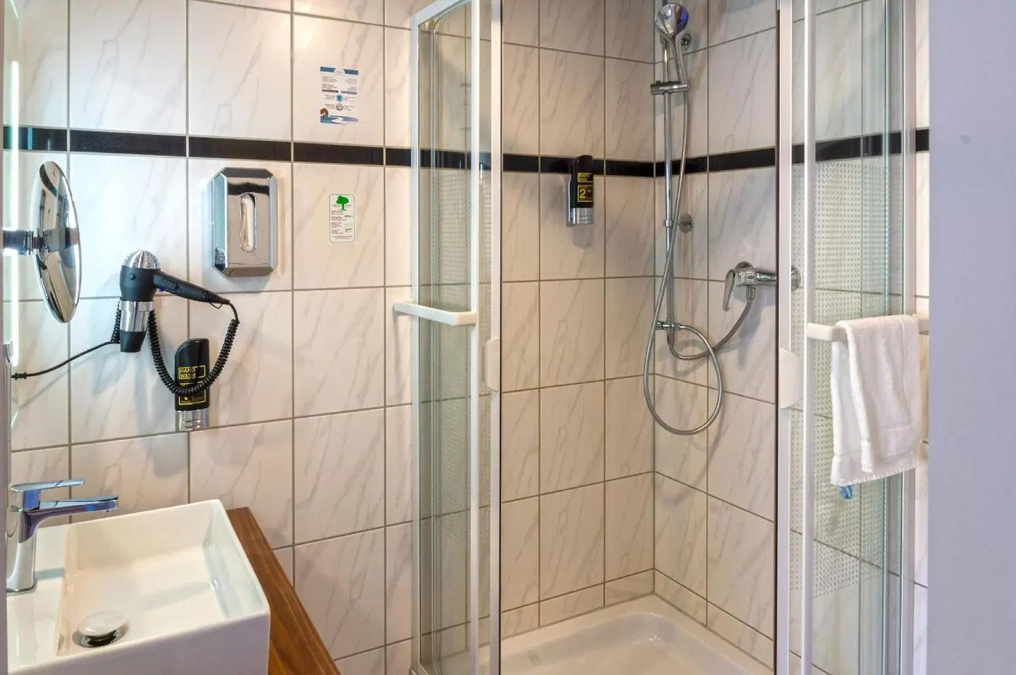 TRIP INN Cityhotel Gießen Badezimmer