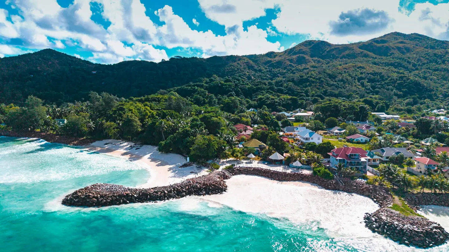 The Islander Hotel LANDSCAPE