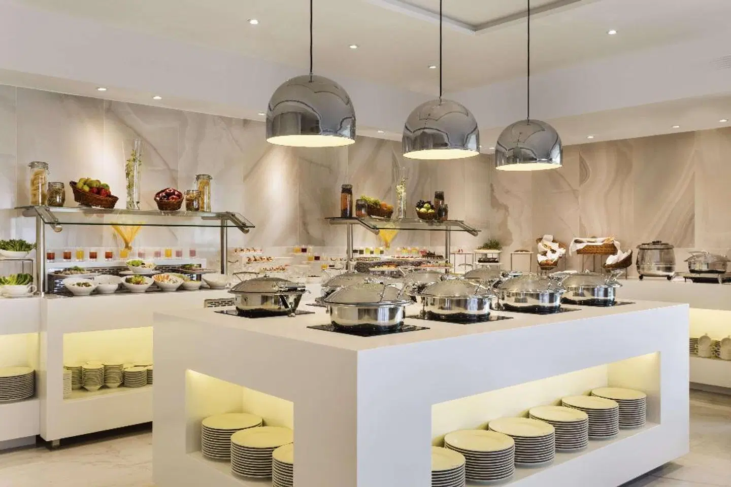 Hawthorn Extended Stay by Wyndham Abu Dhabi Restaurant