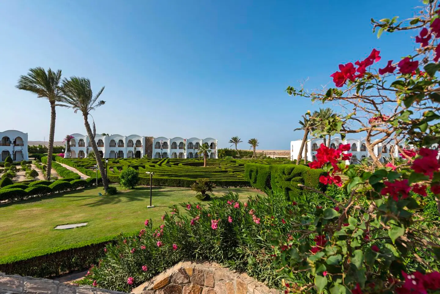 Gorgonia Beach Resort Garten