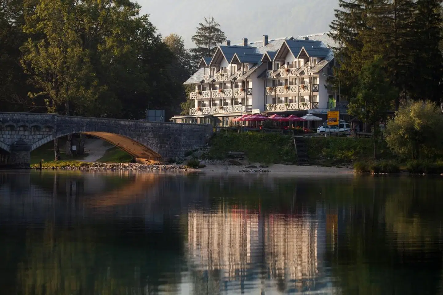 Jezero EXTERIOR
