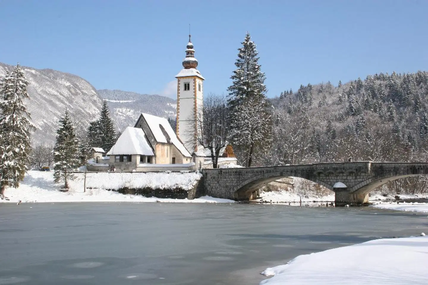 Jezero EXTERIOR