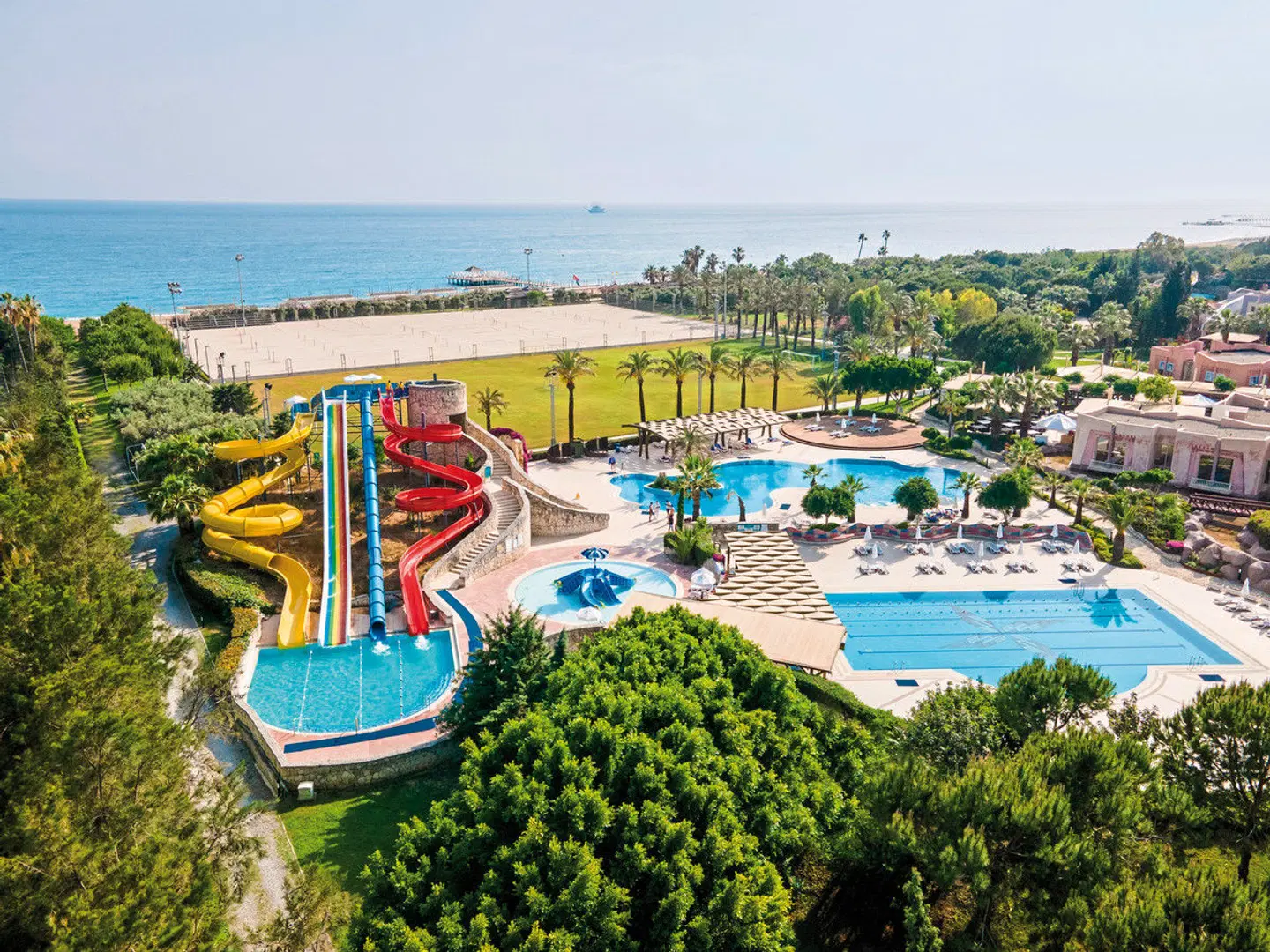 Blue Waters Club OUTDOOR_POOL
