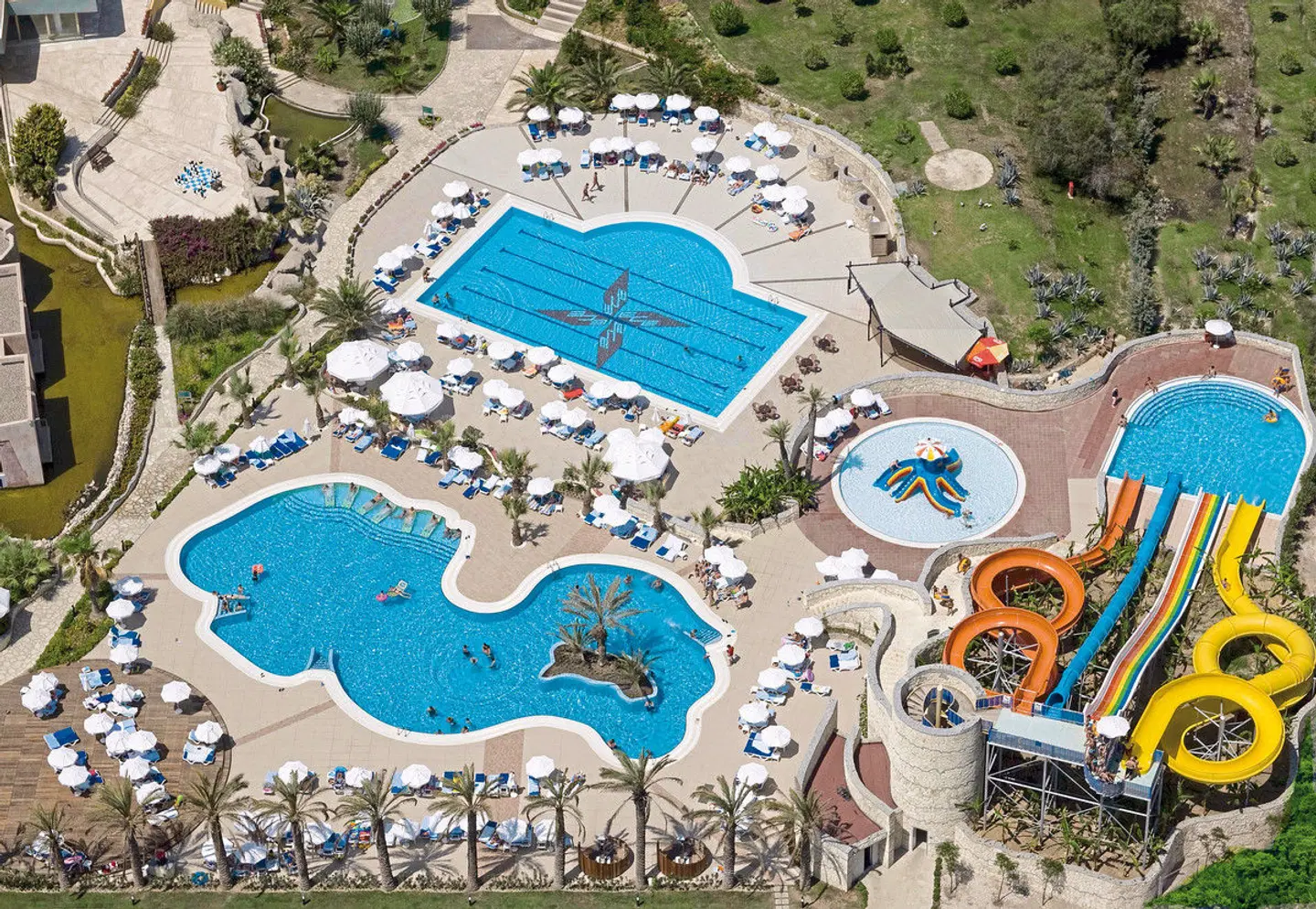 Blue Waters Club OUTDOOR_POOL