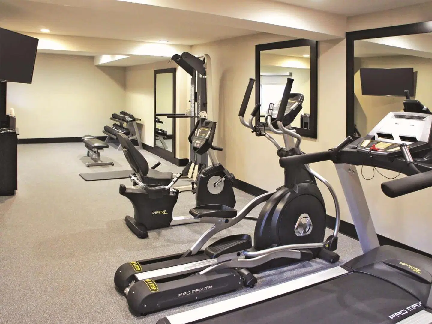 La Quinta Inn & Suites San Diego SeaWorld Zoo Area SPORTS_AND_LEISURE