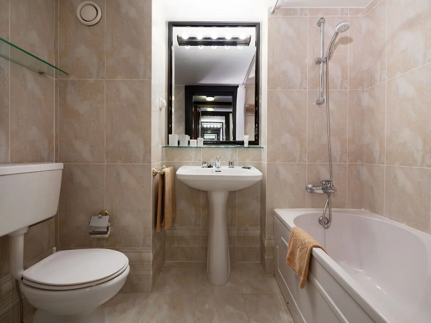 Baía Madeira Hotel Badezimmer