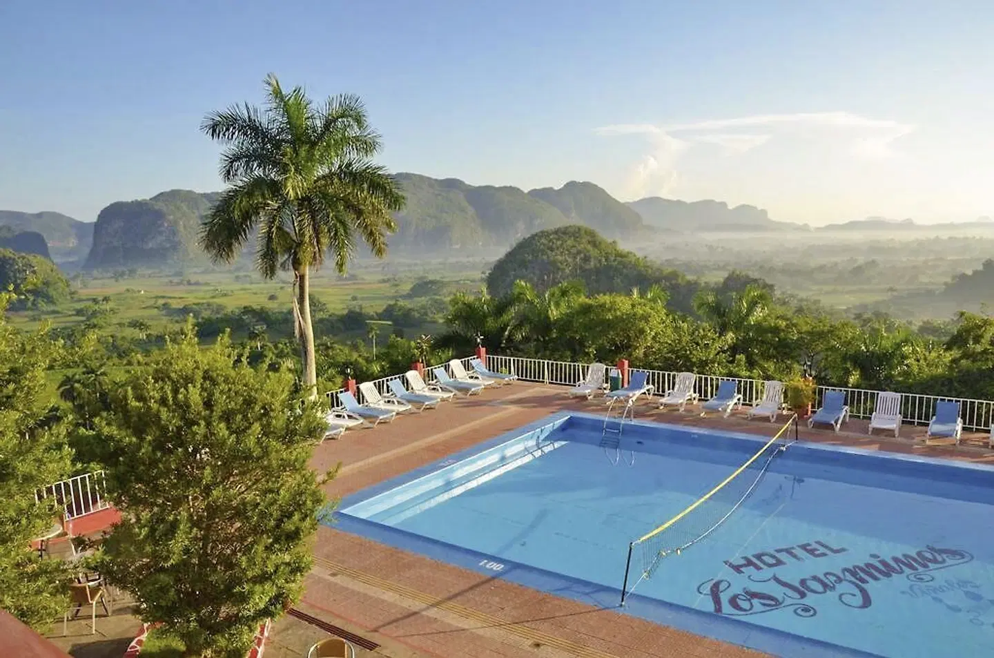 Hotel Los Jazmines OUTDOOR_POOL