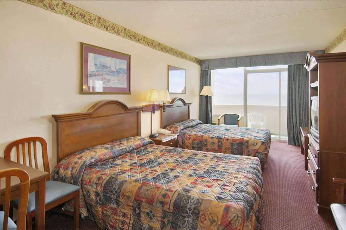Days Inn by Wyndham Myrtle Beach-Beach Front ROOM_EXAMPLE