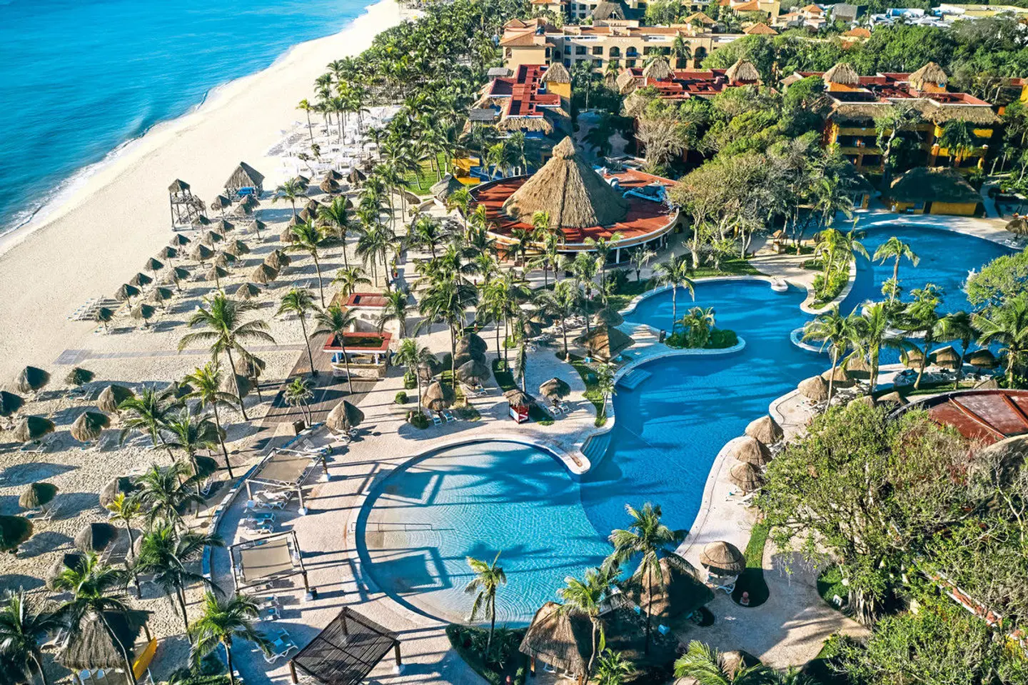 Iberostar Waves Quetzal OUTDOOR_POOL