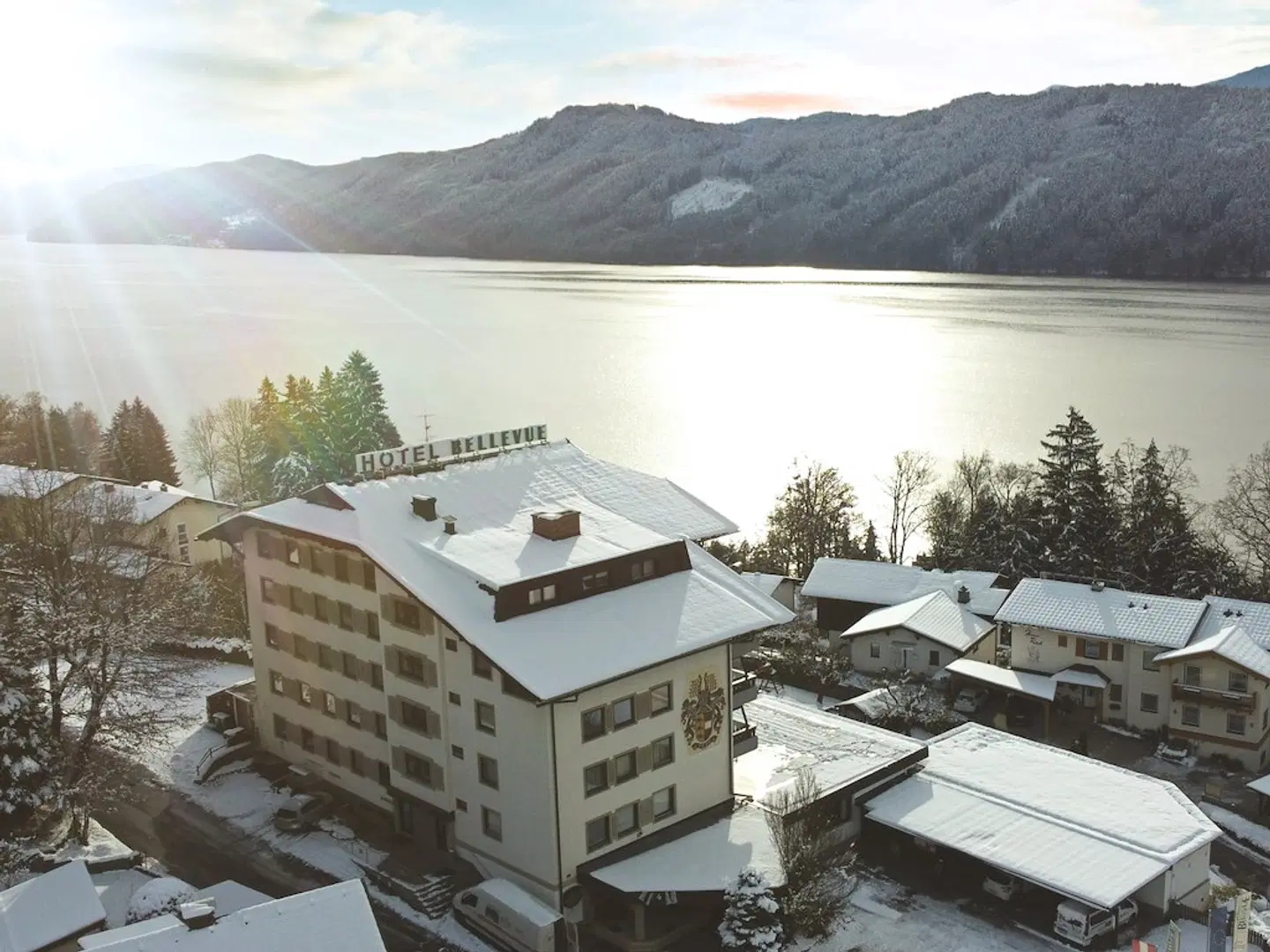 Hotel Bellevue EXTERIOR