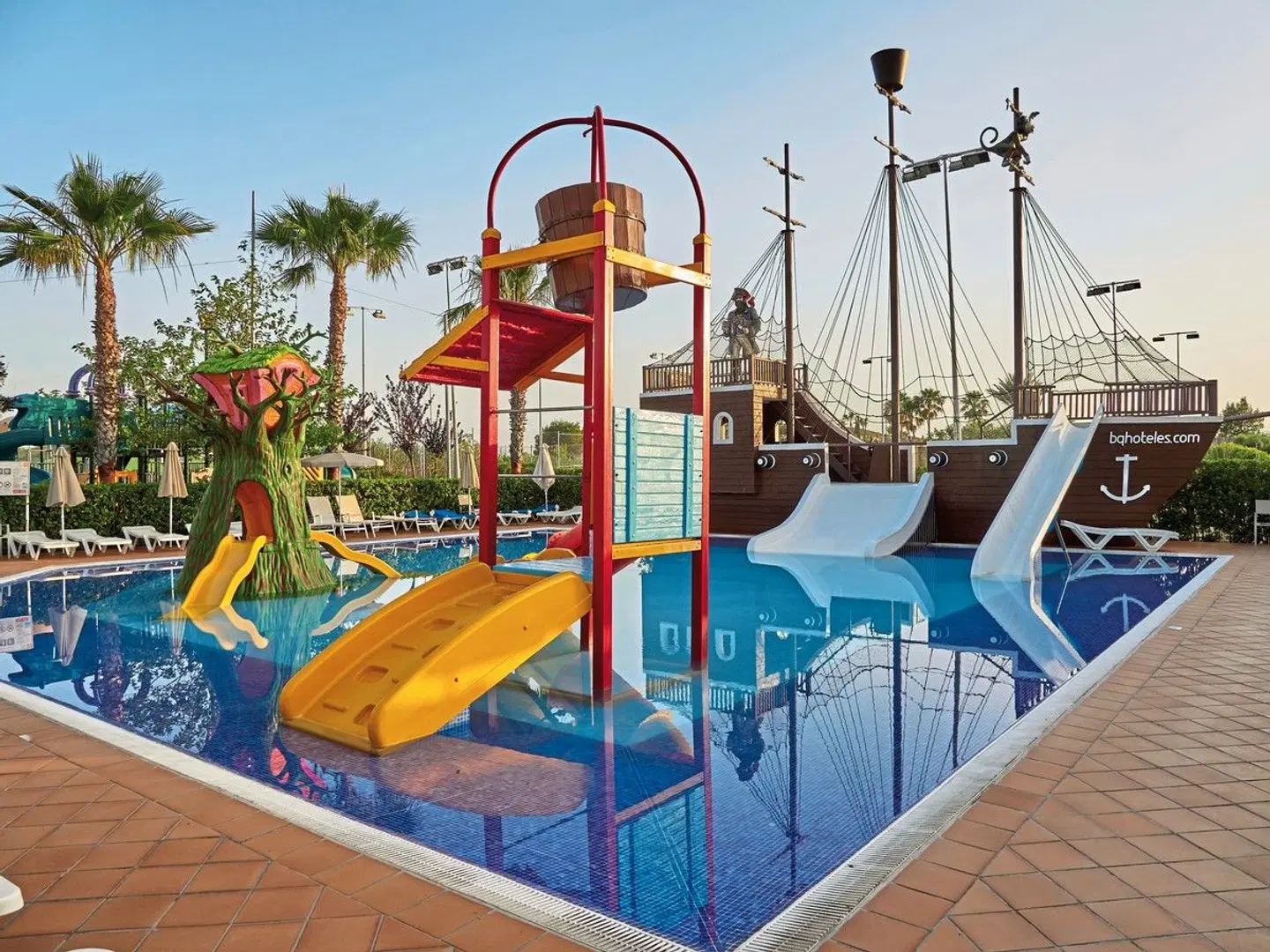 BQ Alcudia Sun Village OUTDOOR_POOL