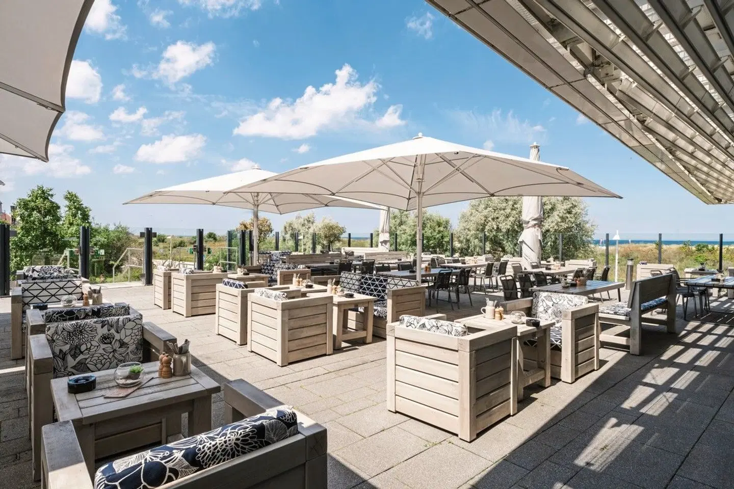 aja Warnemünde Terrasse