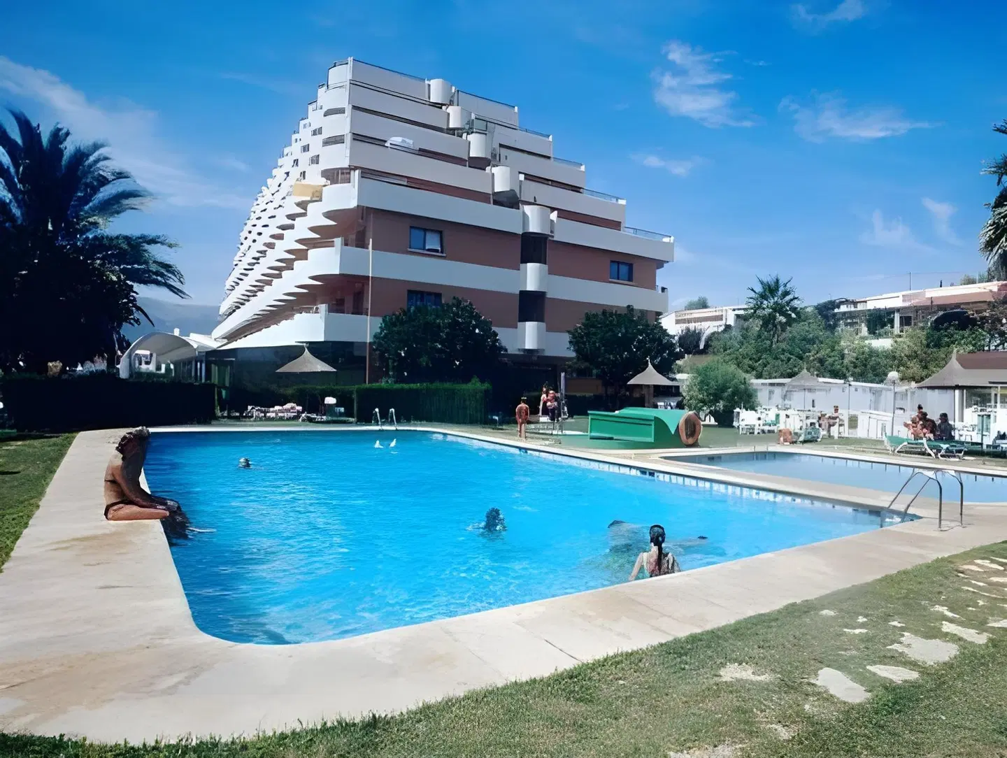 Aparto Residence Galetamar OUTDOOR_POOL