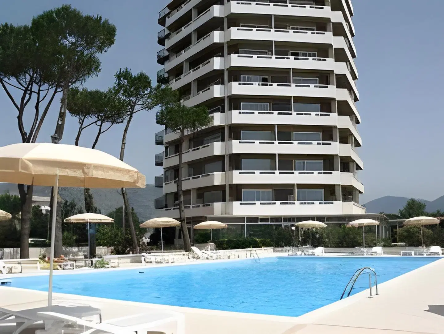 Torre Del Sole OUTDOOR_POOL