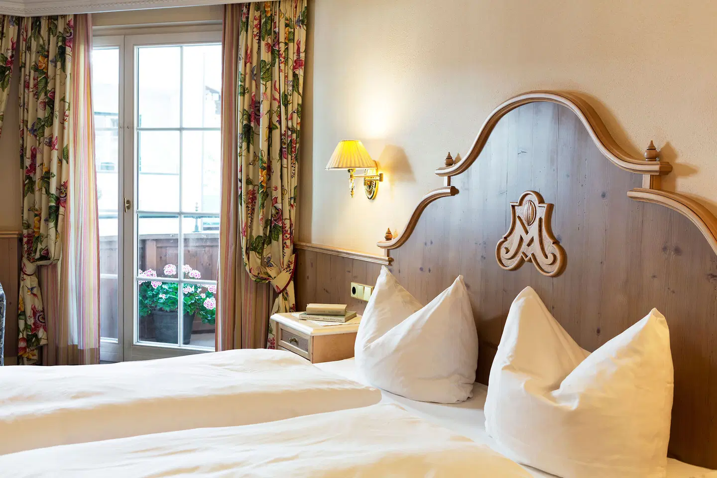 Neuhaus Zillertal Resort ROOM_EXAMPLE