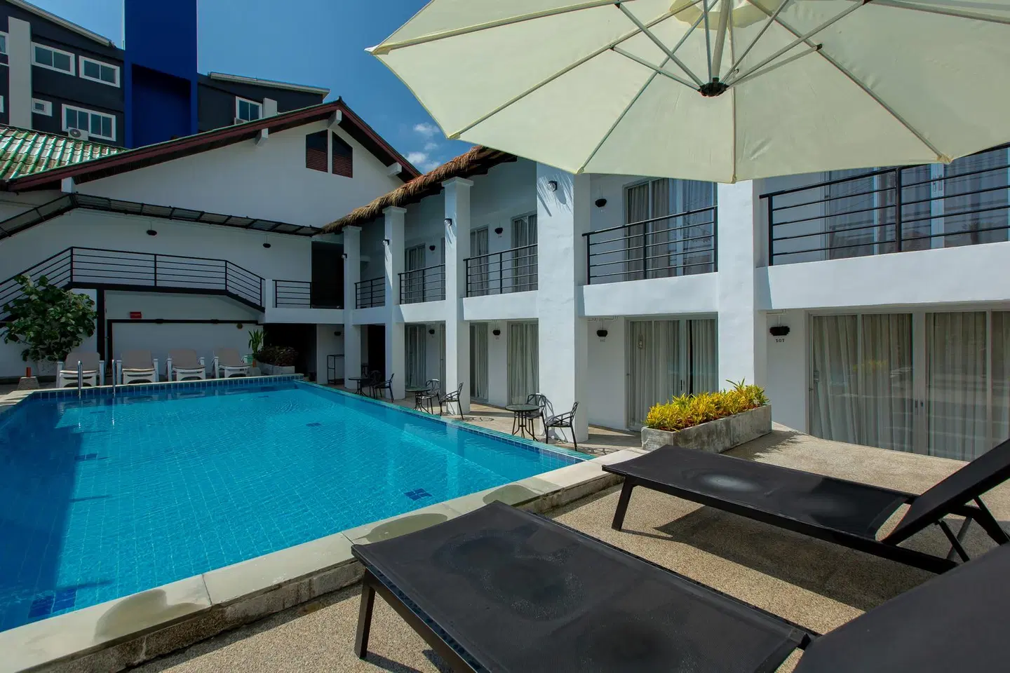 The Nest Resort OUTDOOR_POOL