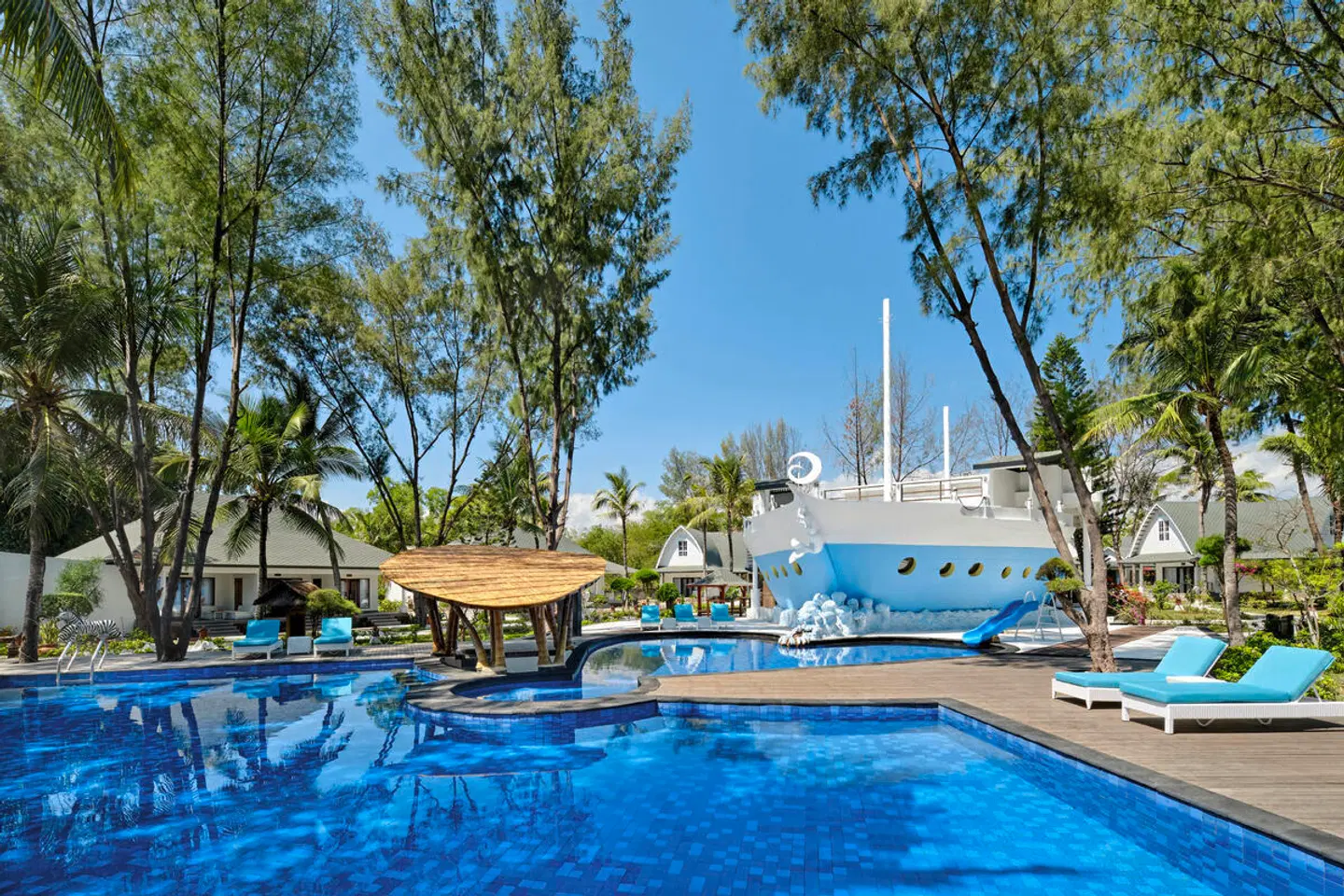 Jambuluwuk Oceano Resort Gili Trawangan OUTDOOR_POOL