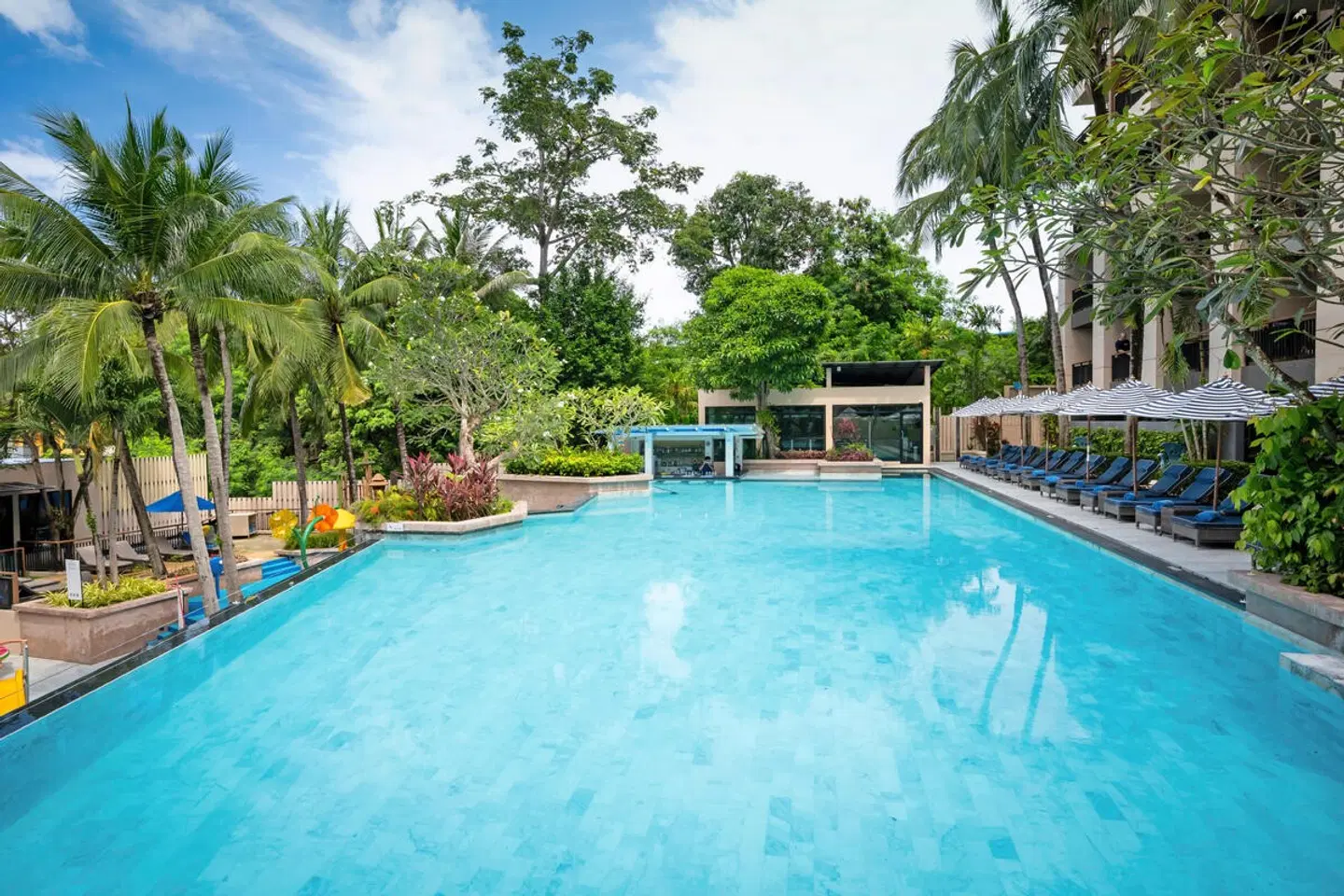 Novotel Phuket Kata Avista Resort & Spa OUTDOOR_POOL