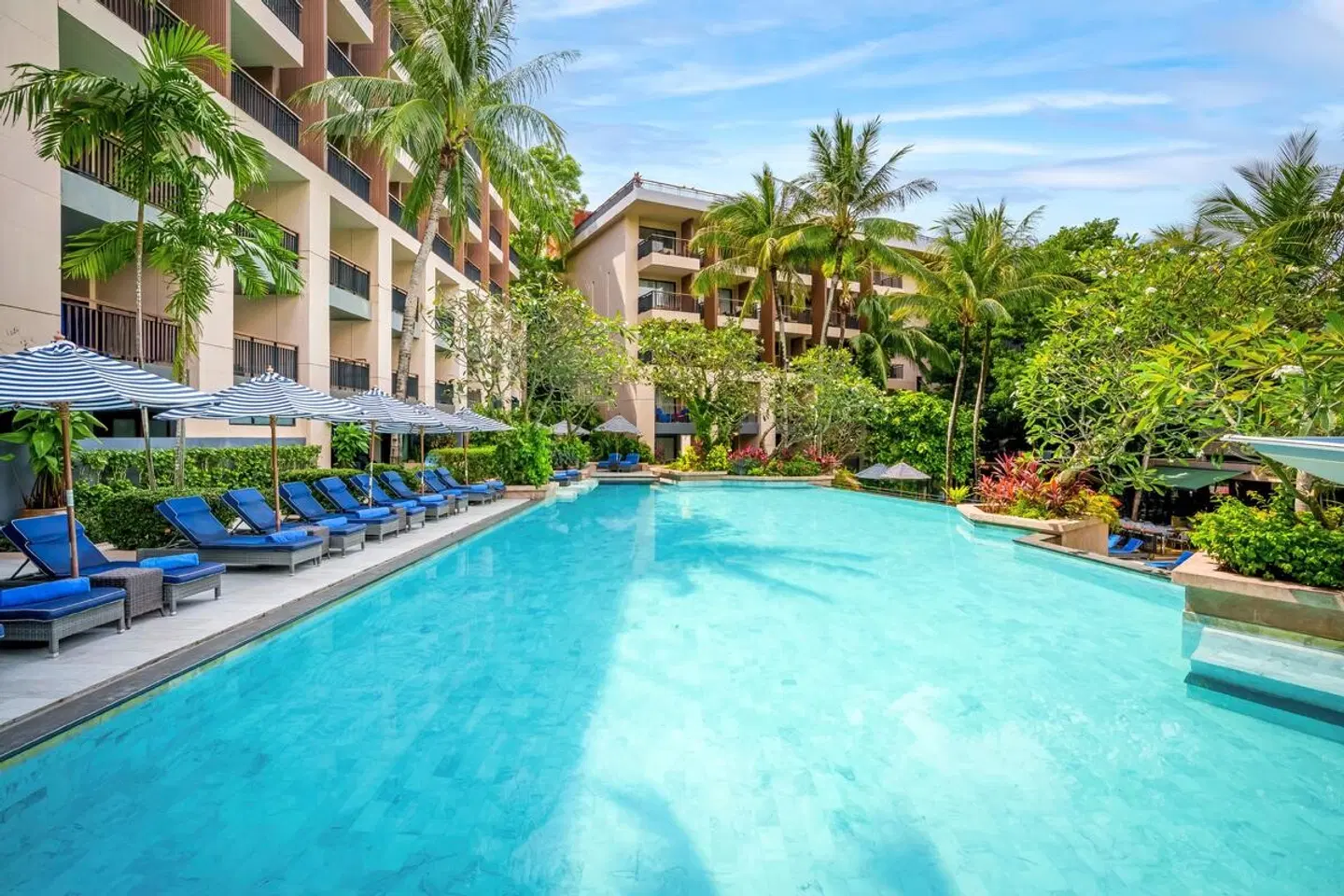Novotel Phuket Kata Avista Resort & Spa OUTDOOR_POOL