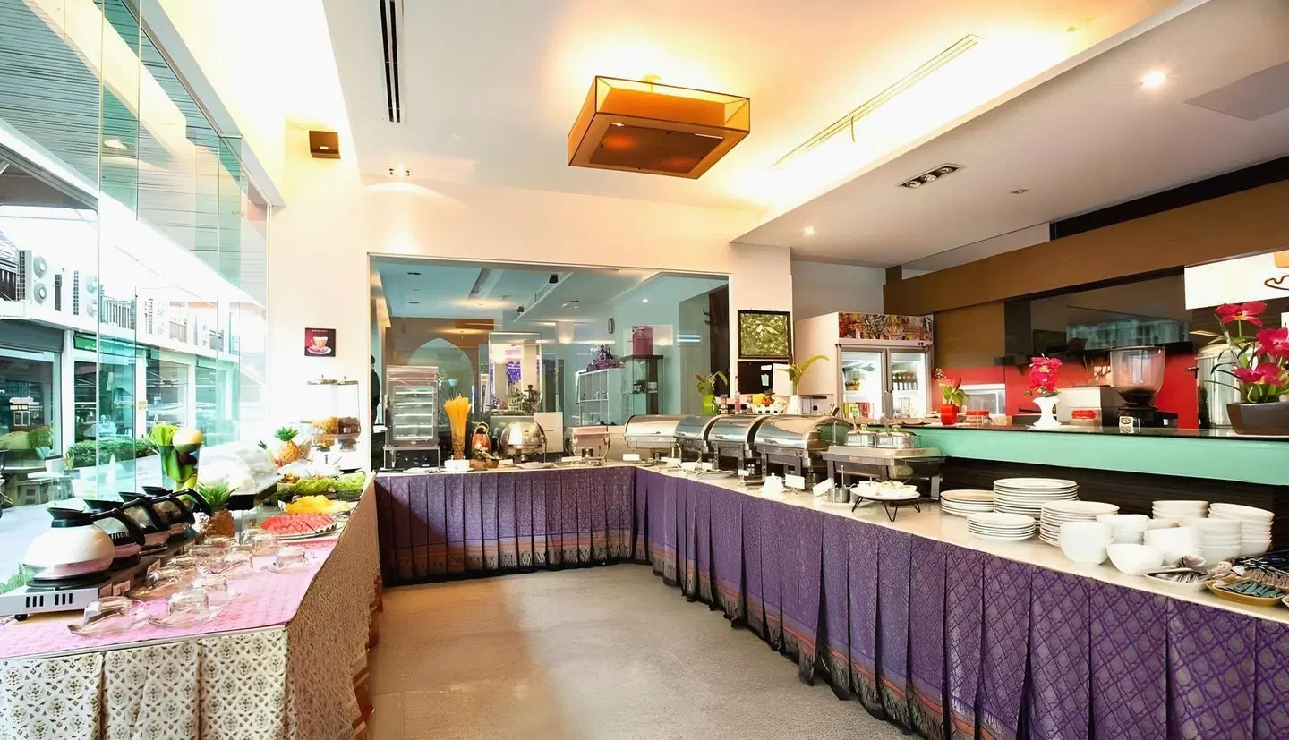 C&N Hotel Bar