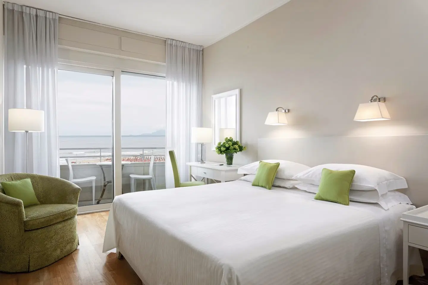 Astor ROOM_EXAMPLE