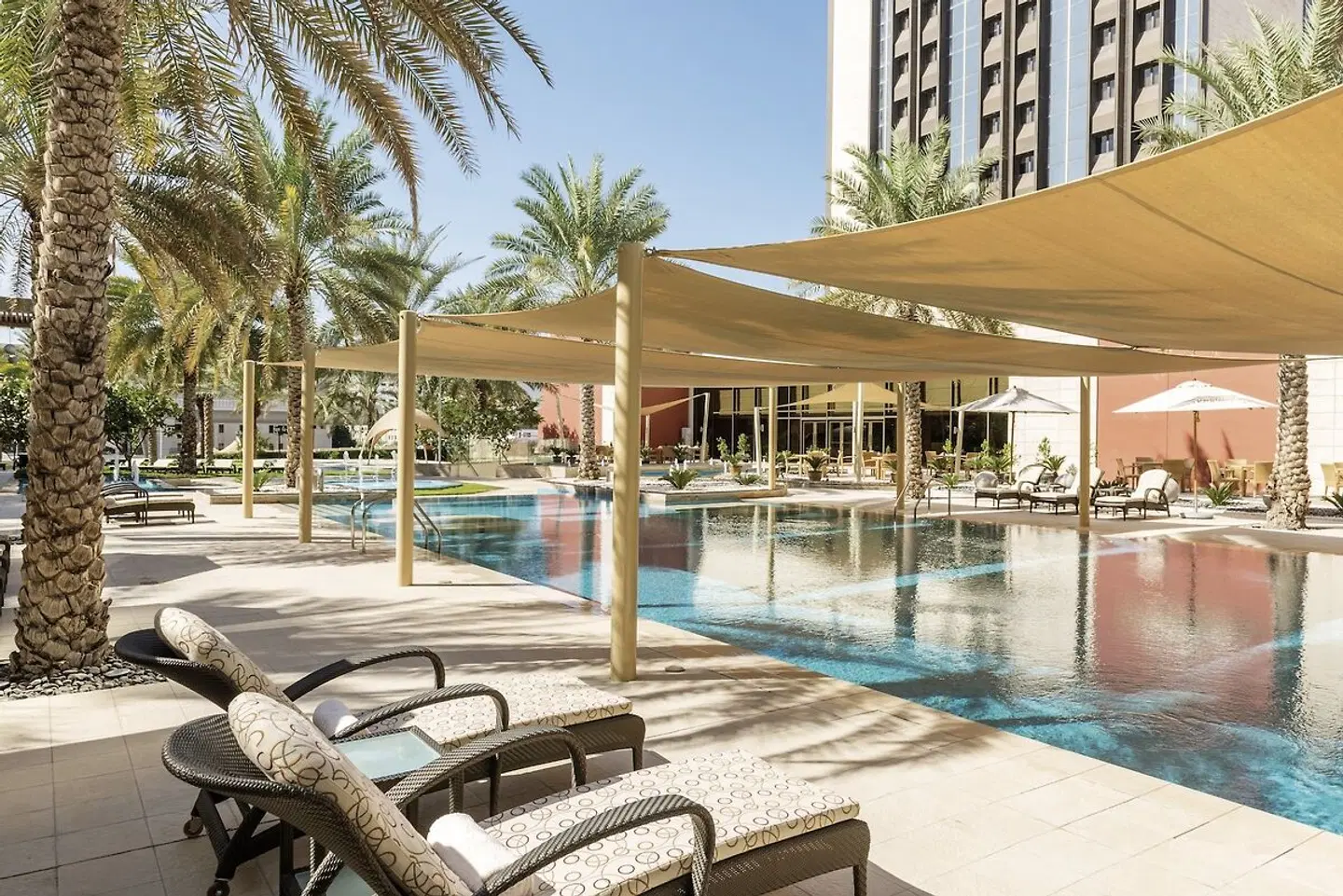 Sheraton Oman Hotel Terrasse