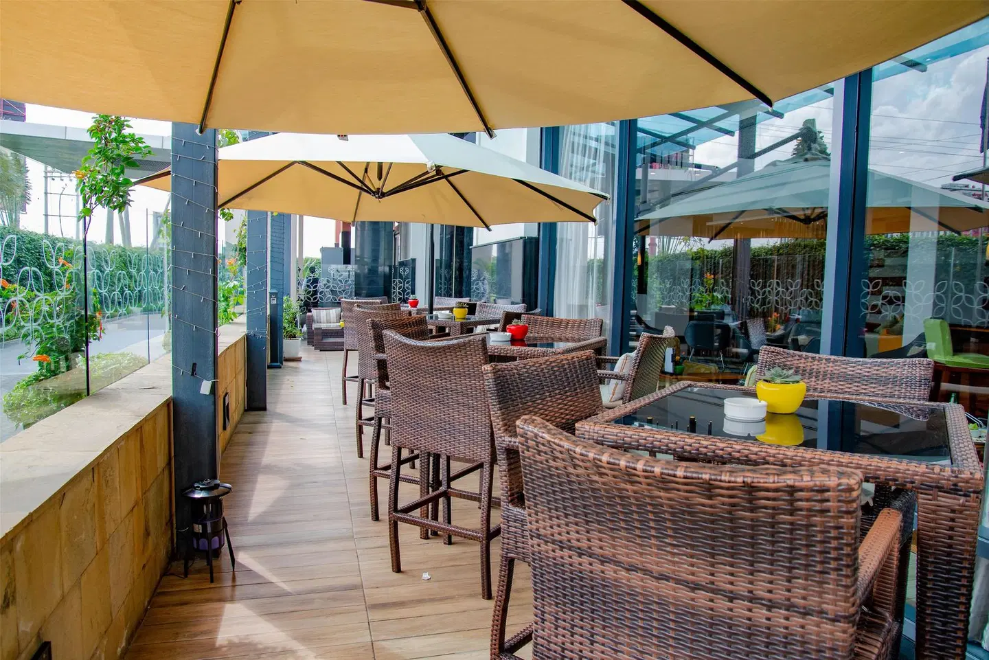 Hilton Garden Inn Nairobi Airport Terrasse