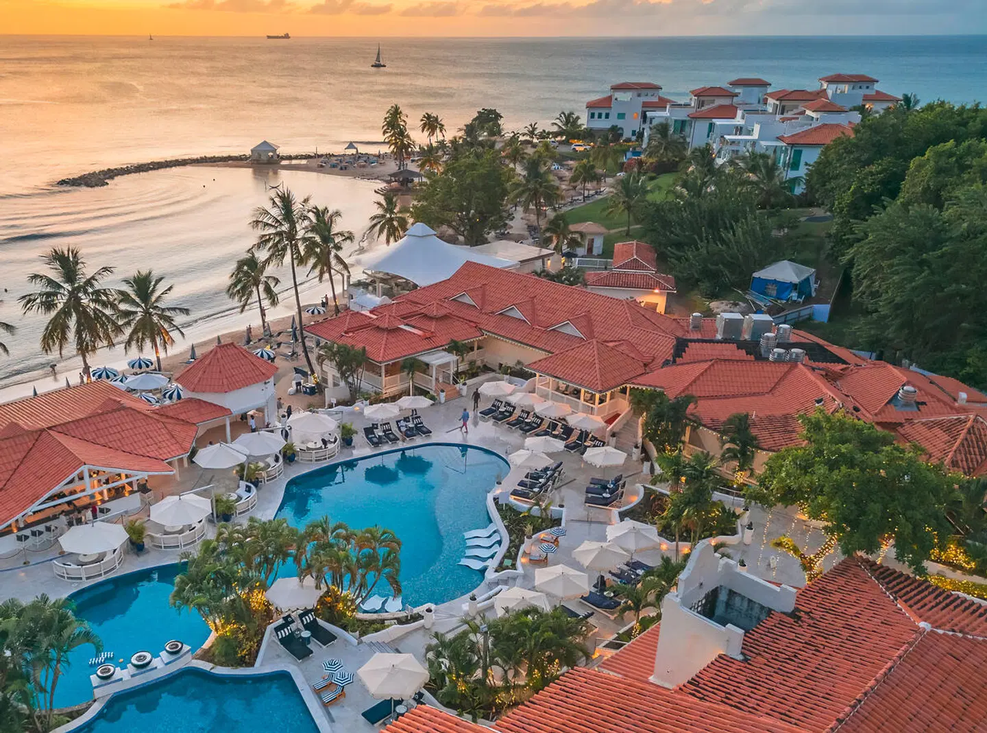 Windjammer Landing Resort & Residences OUTDOOR_POOL