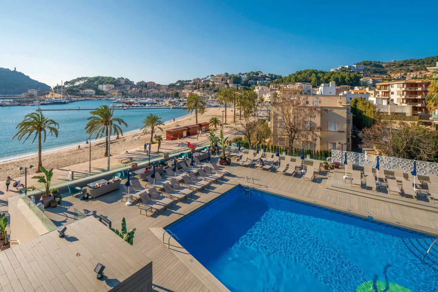 Eden Sóller OUTDOOR_POOL