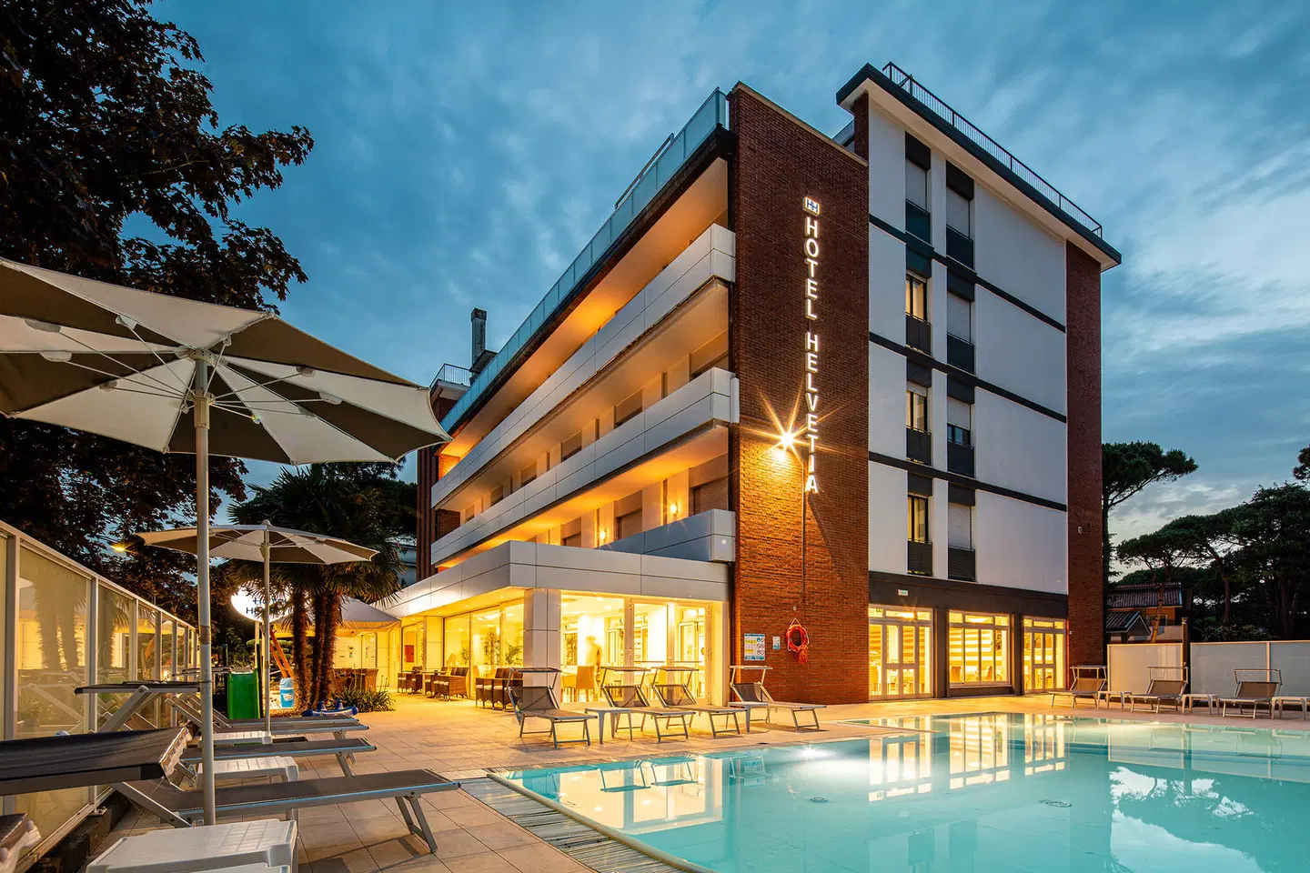 Hotel Helvetia EXTERIOR