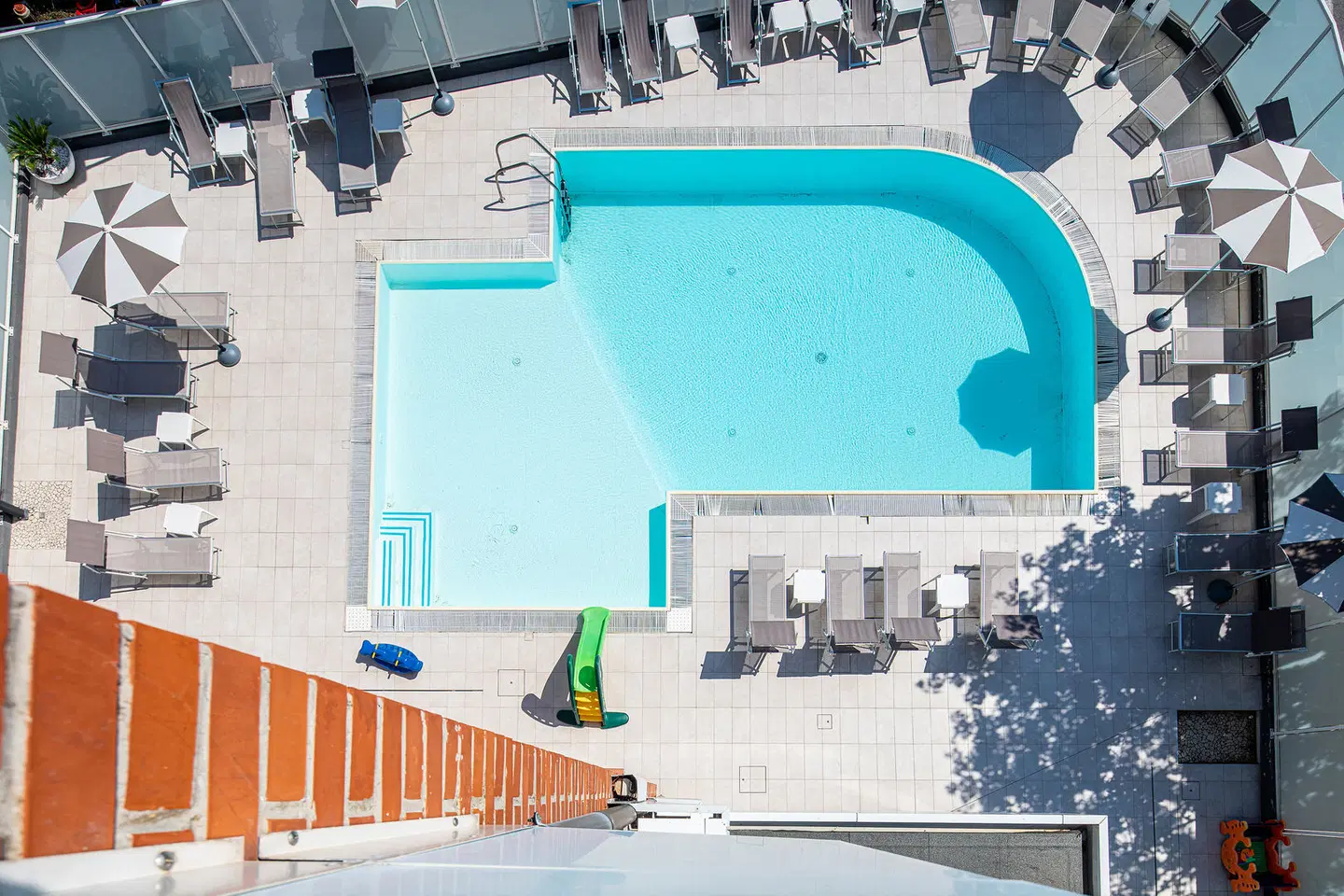 Hotel Helvetia OUTDOOR_POOL
