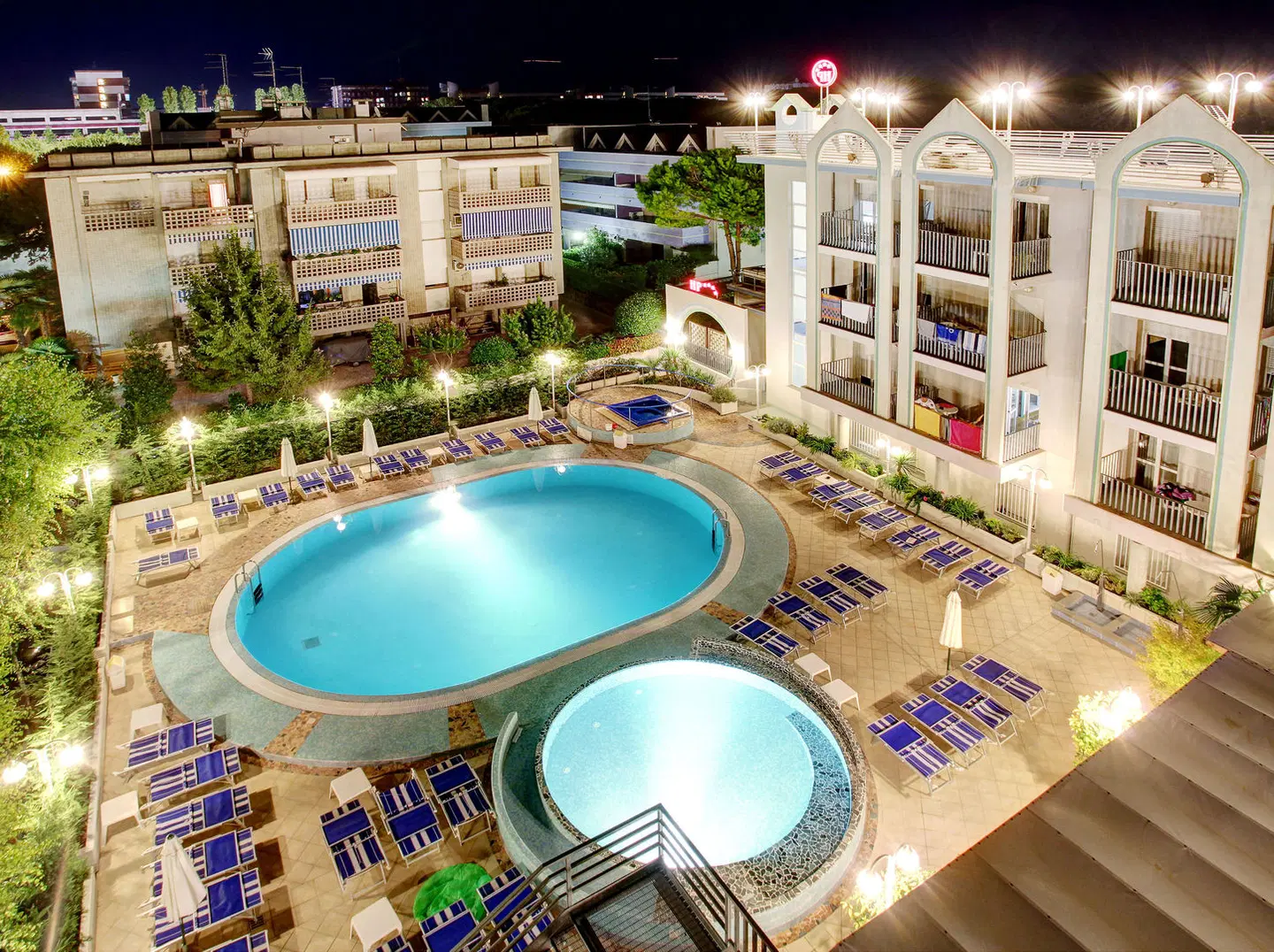 Hotel Palace OUTDOOR_POOL
