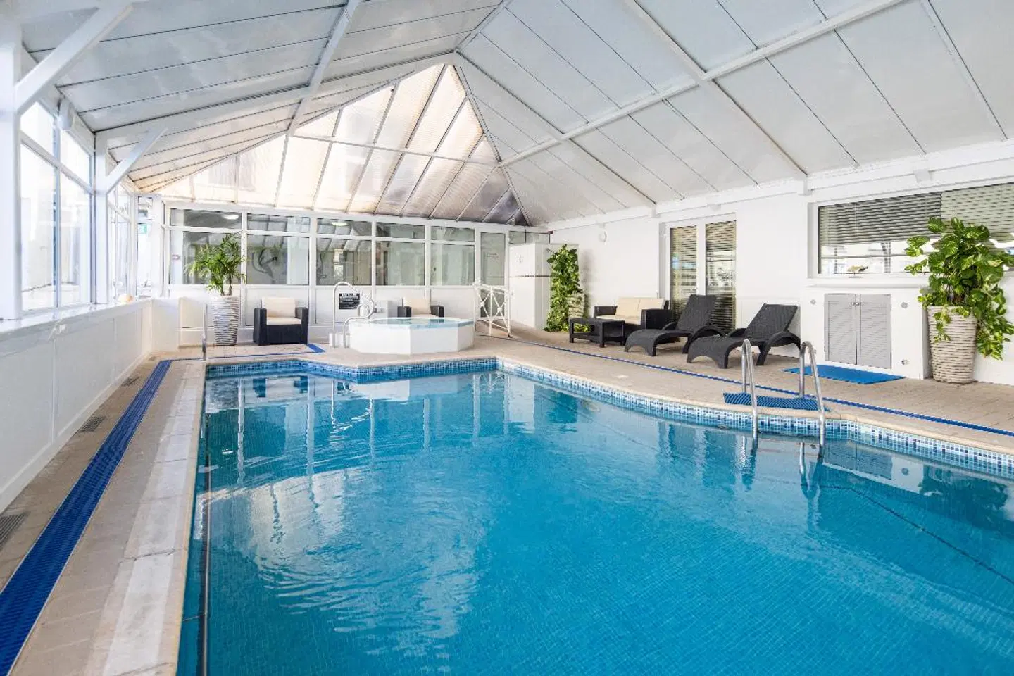 The Monterey Hotel Hallenbad