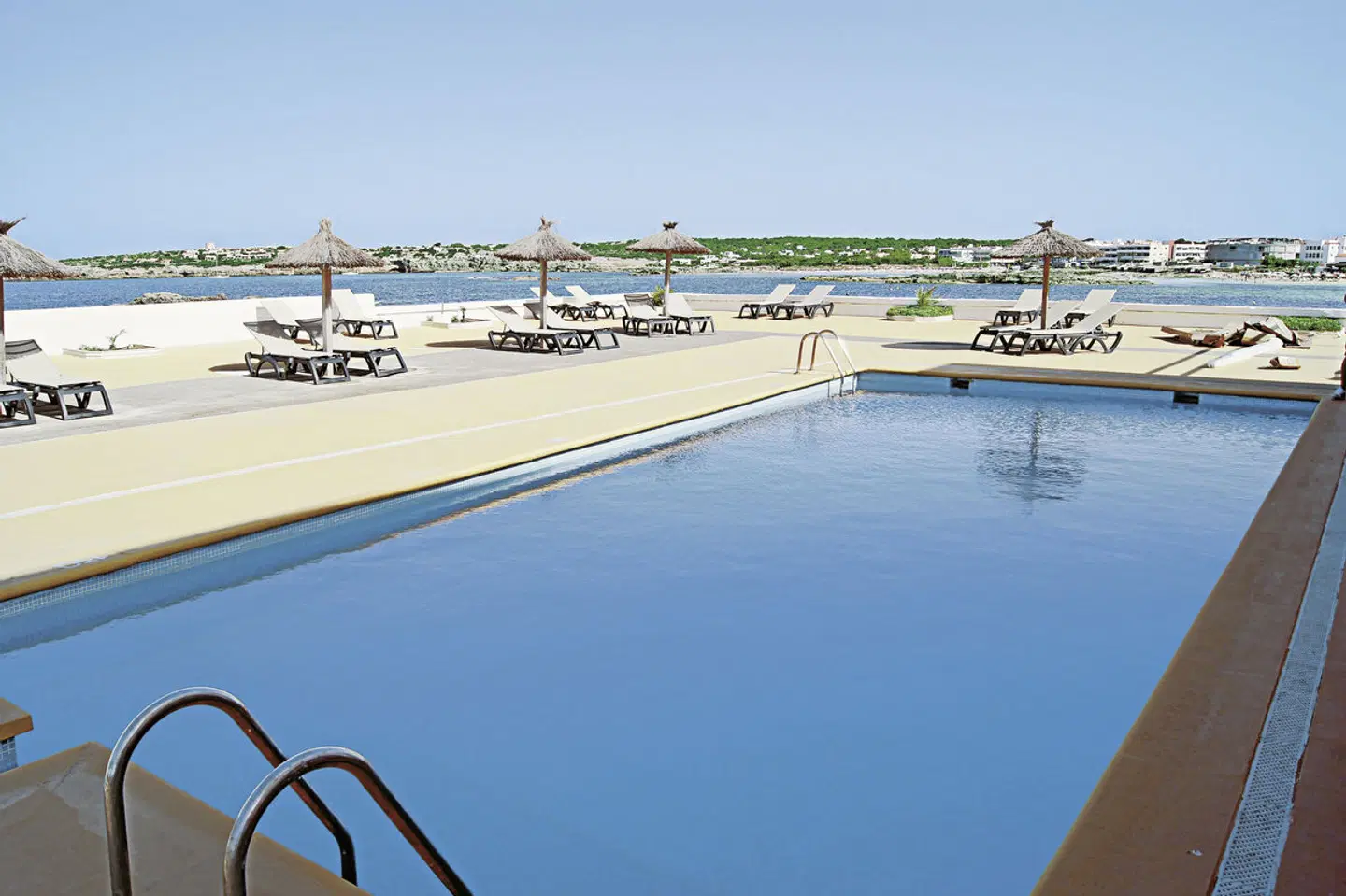 Roca Bella OUTDOOR_POOL