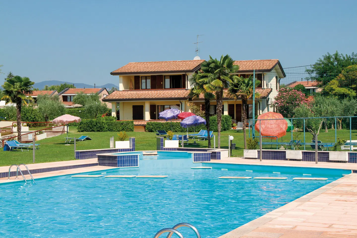 Residence Primera OUTDOOR_POOL