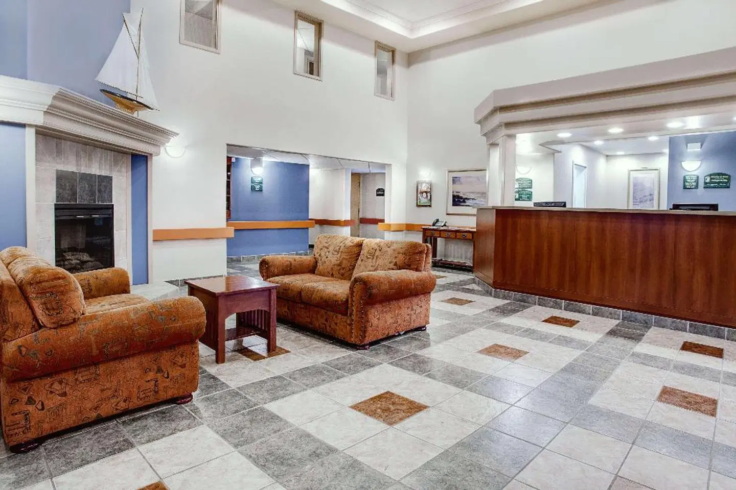 Super 8 by Wyndham Caraquet LOUNGE_LOBBY