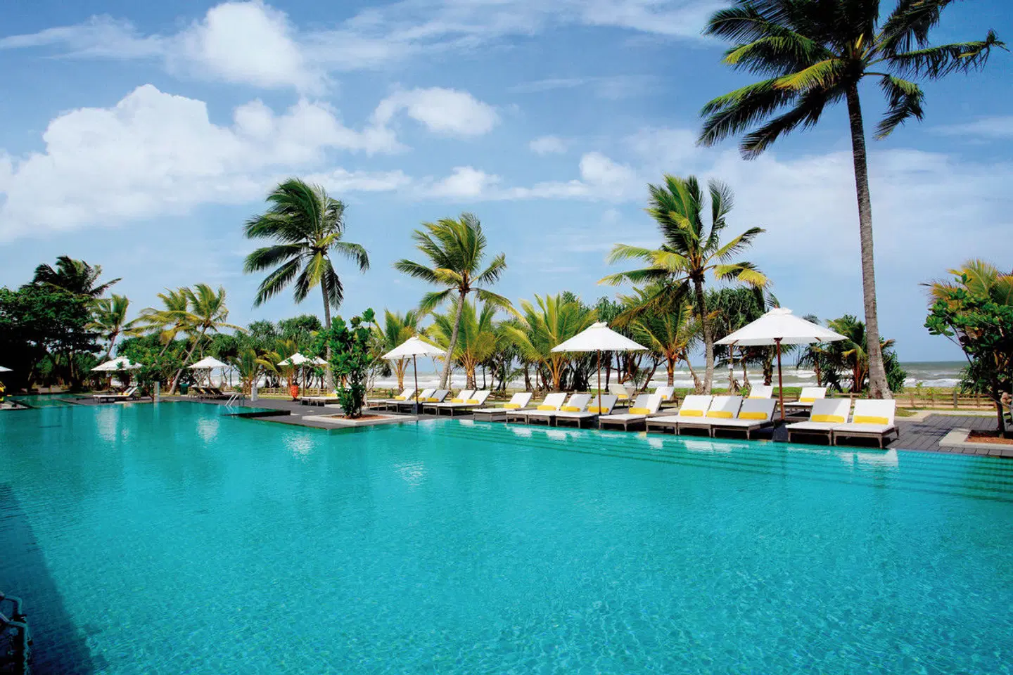 Pullmann Bentota Resort & Spa OUTDOOR_POOL