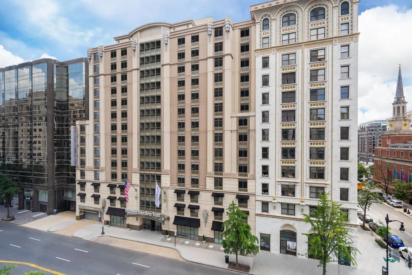 Hilton Garden Inn Washington DC Downtown EXTERIOR