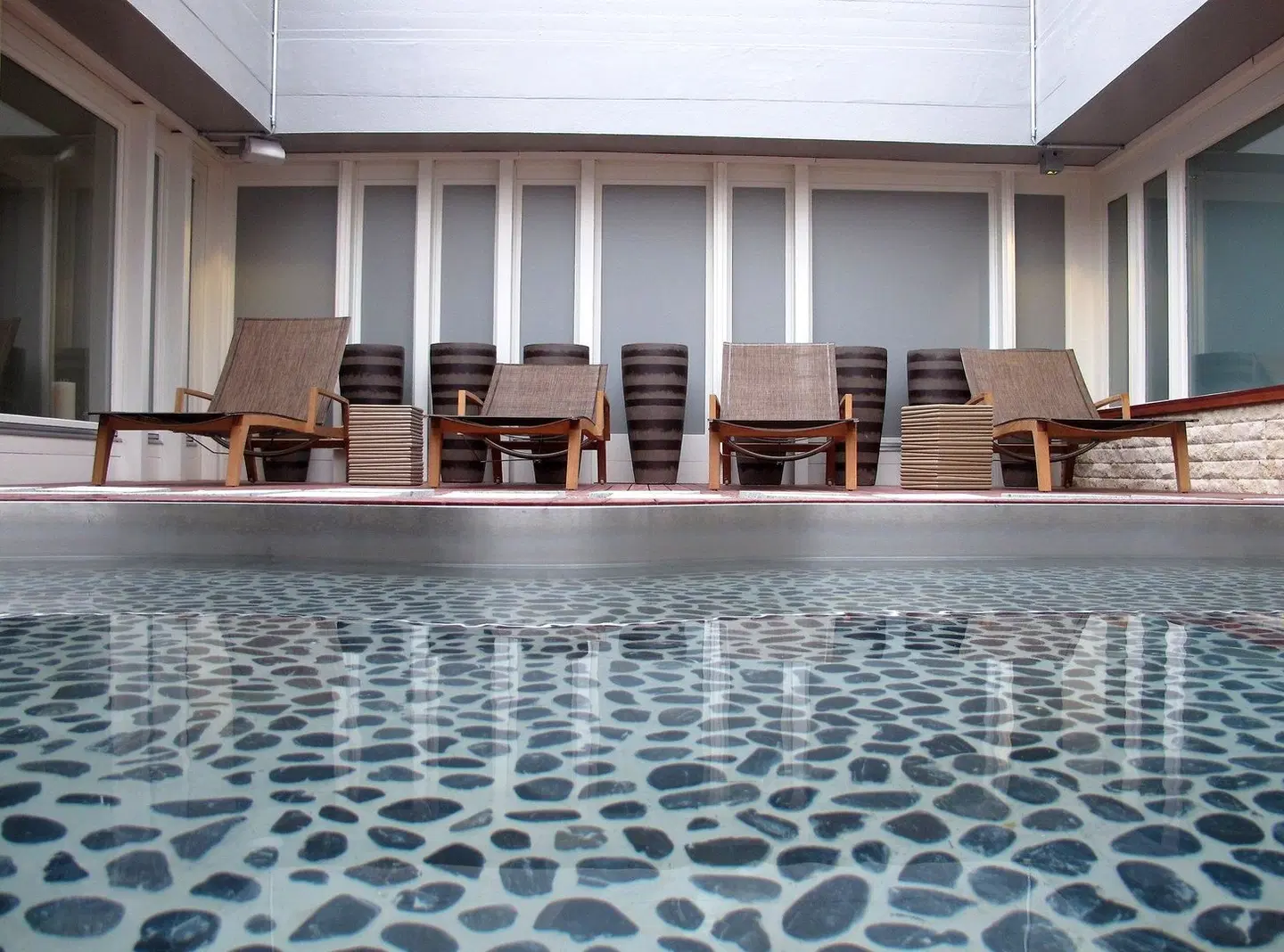 Crowne Plaza Zürich by IHG OUTDOOR_POOL