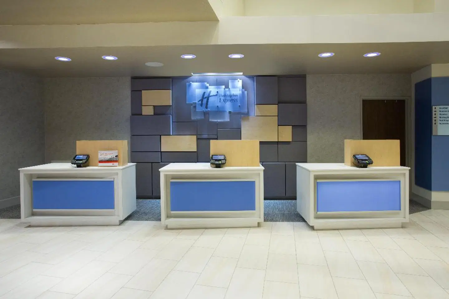 Holiday Inn Express Salt Lake City Downtown by IHG LOUNGE_LOBBY