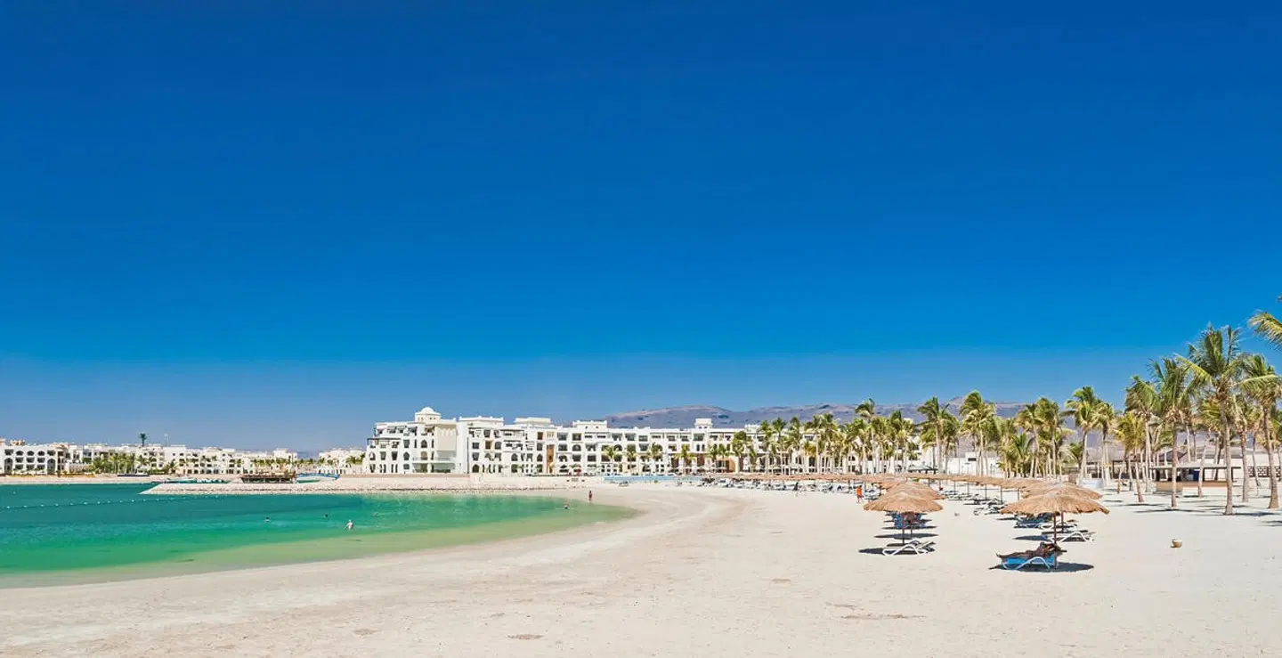 Fanar Hotel & Residences Strand