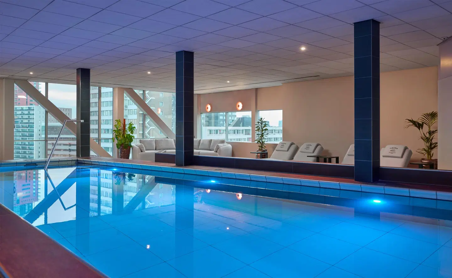 Haven Hotel Rotterdam, Curio Collection by Hilton Hallenbad