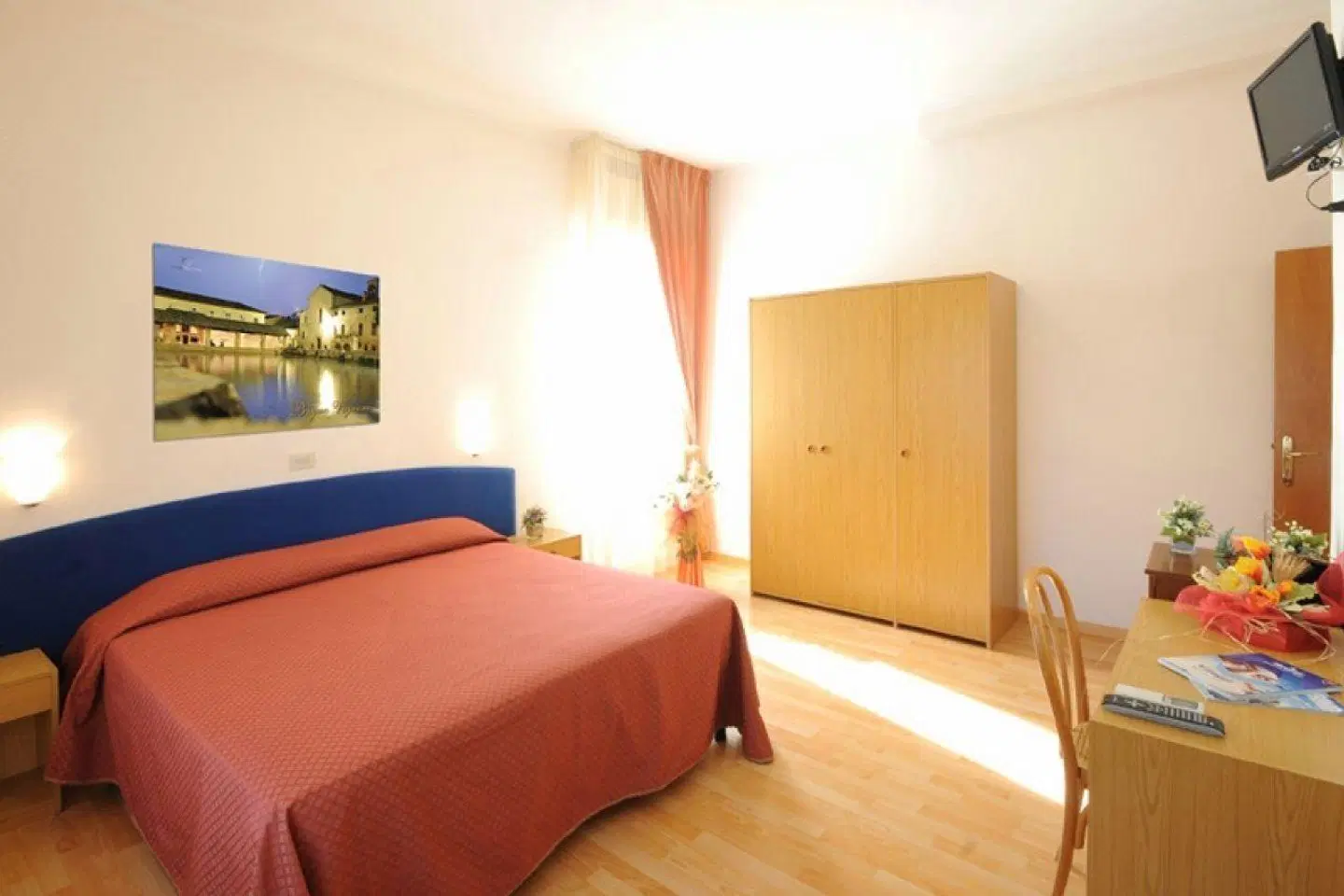 Perugina ROOM_EXAMPLE