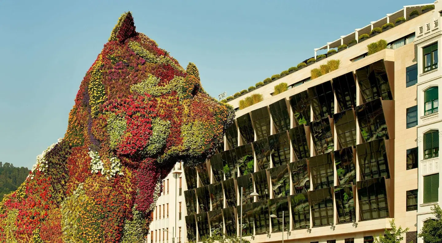 The Artist Grand Hotel of Art Tiere