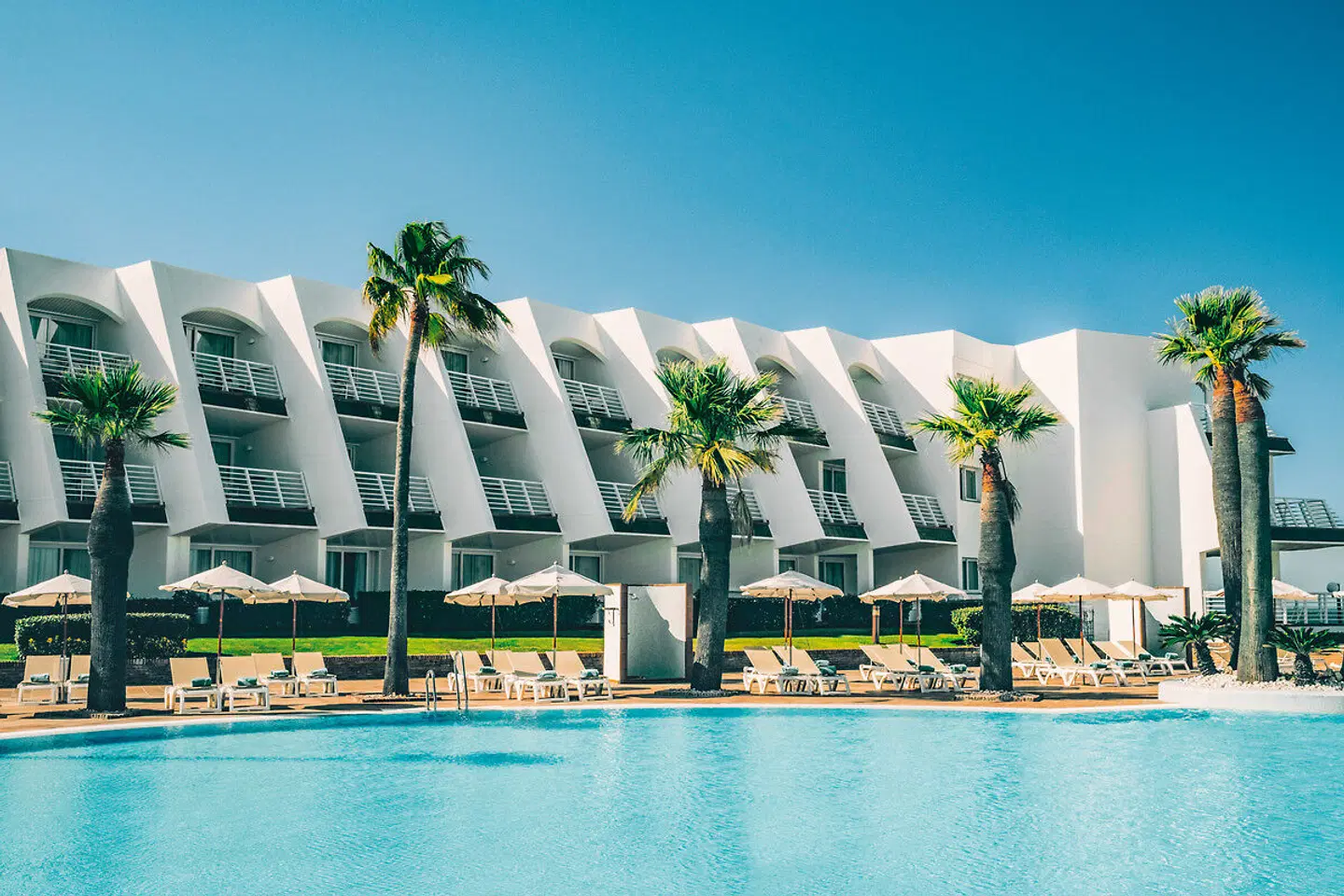 Iberostar Waves Royal Andalus OUTDOOR_POOL
