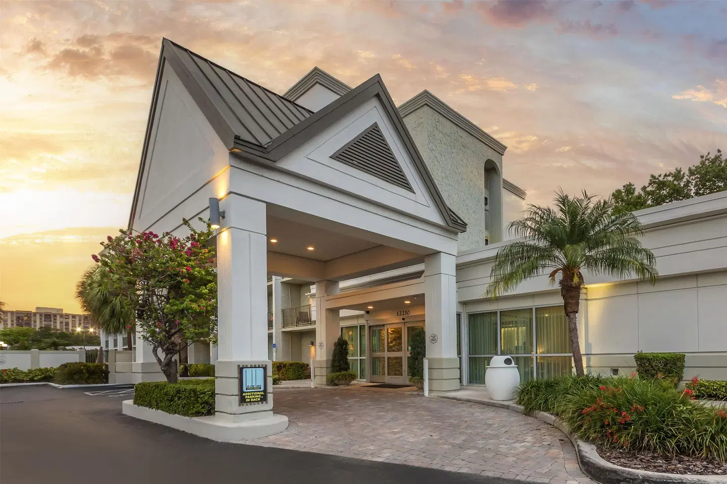 Best Western Plus North Miami/Bal Harbour EXTERIOR