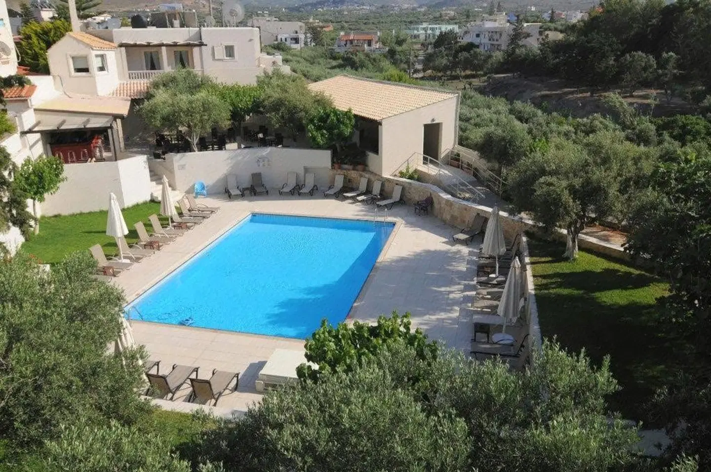 Ourania Apartments OUTDOOR_POOL