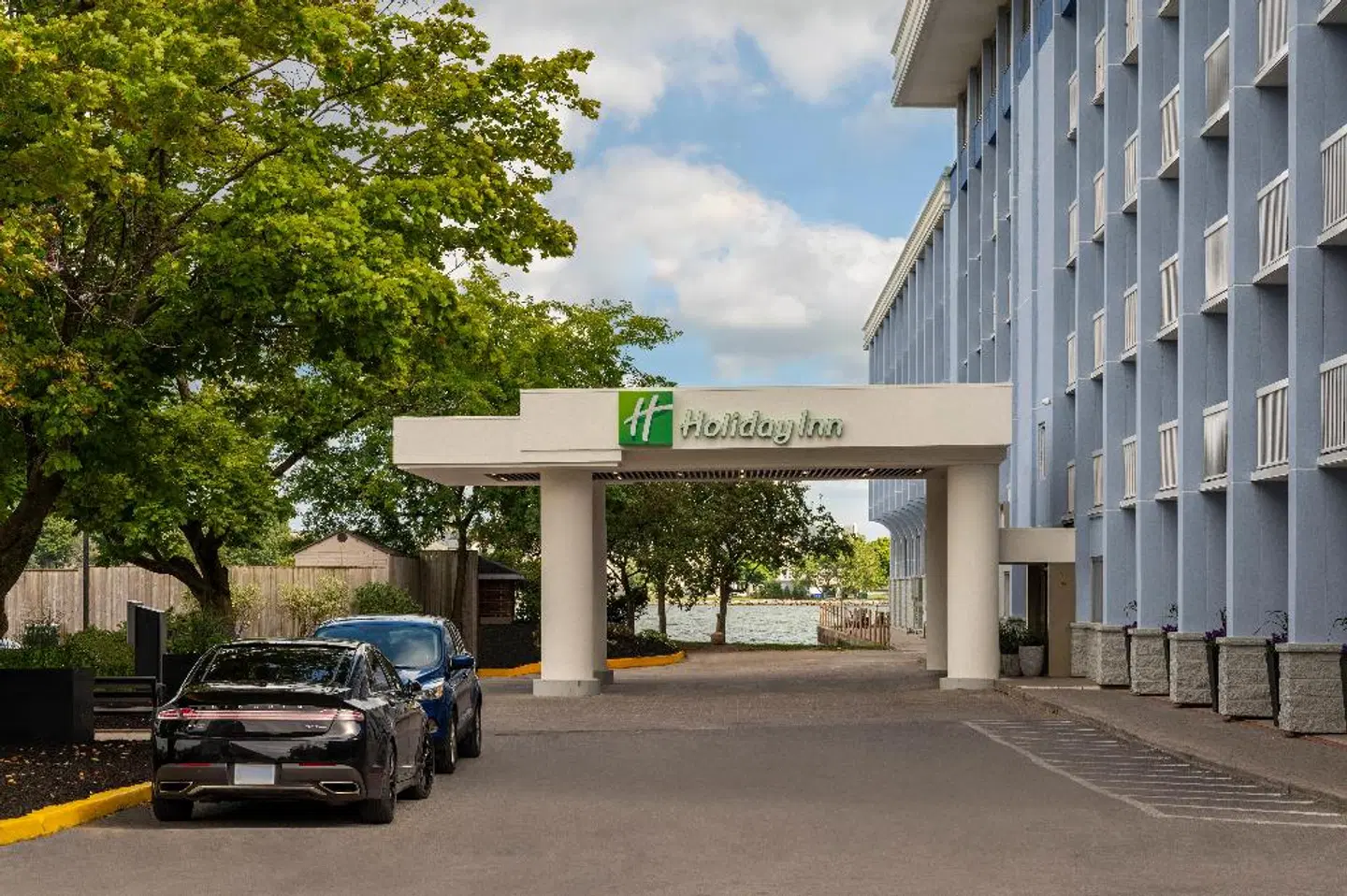 Holiday Inn Kingston - Waterfront EXTERIOR