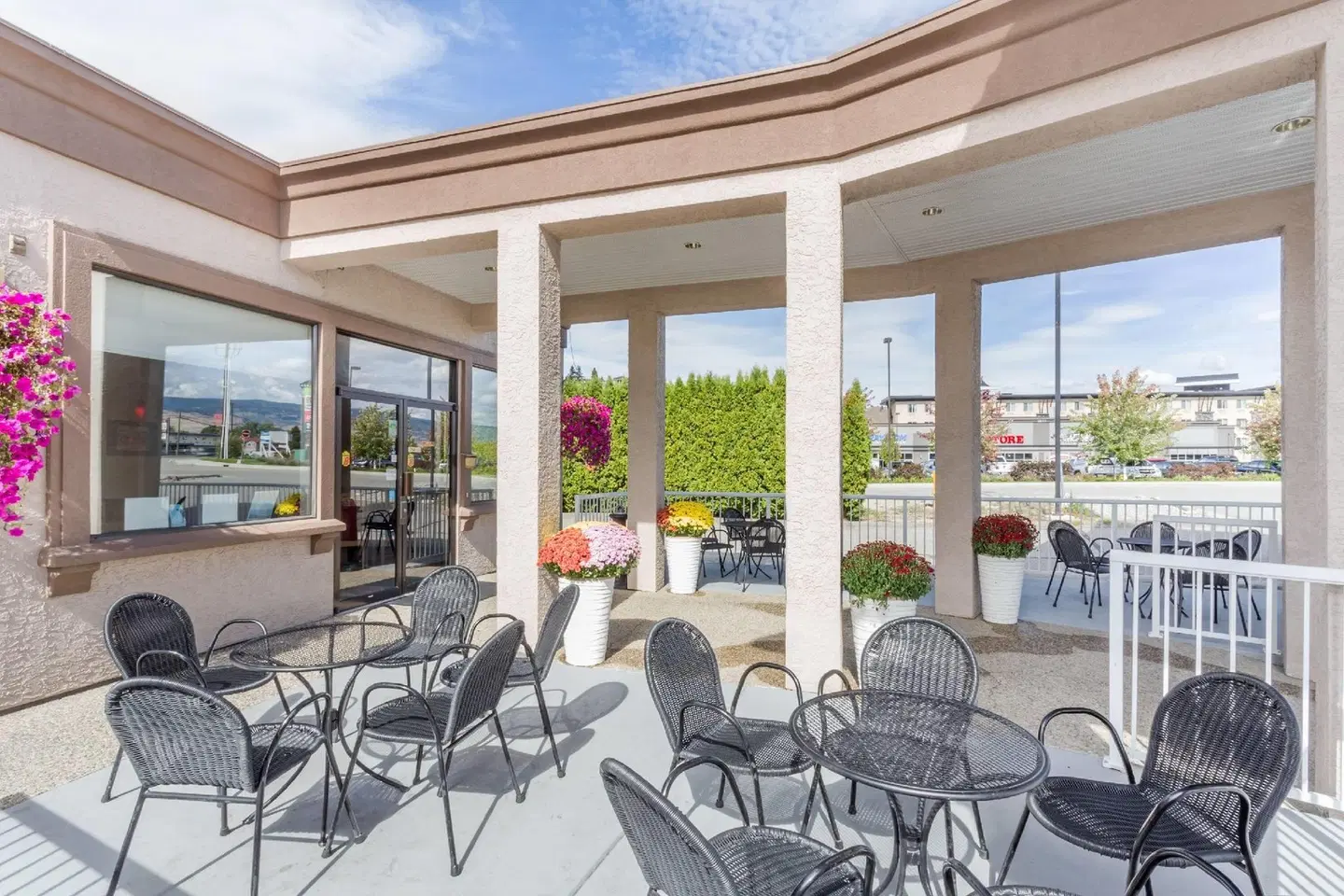 Super 8 by Wyndham Kelowna BC Terrasse