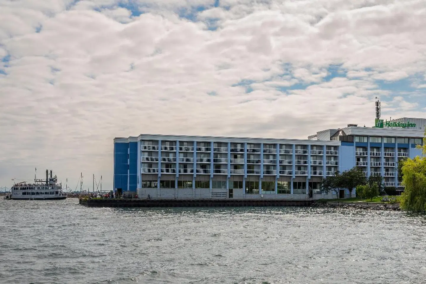Holiday Inn Kingston - Waterfront EXTERIOR